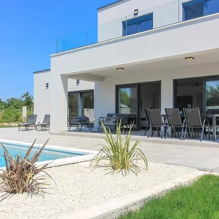 Esire Villa